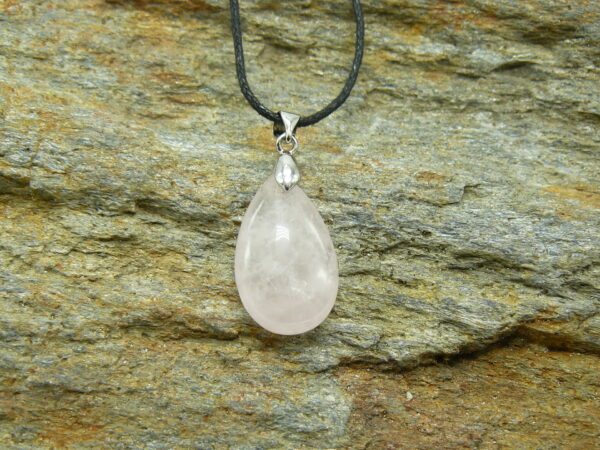 Pendentif goutte quartz rose 2.5cm