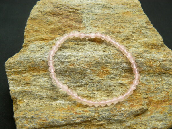 Bracelet quartz rose perles 4 mm