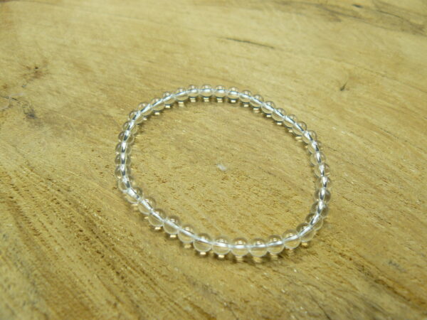 Bracelet cristal de roche perles 4 mm